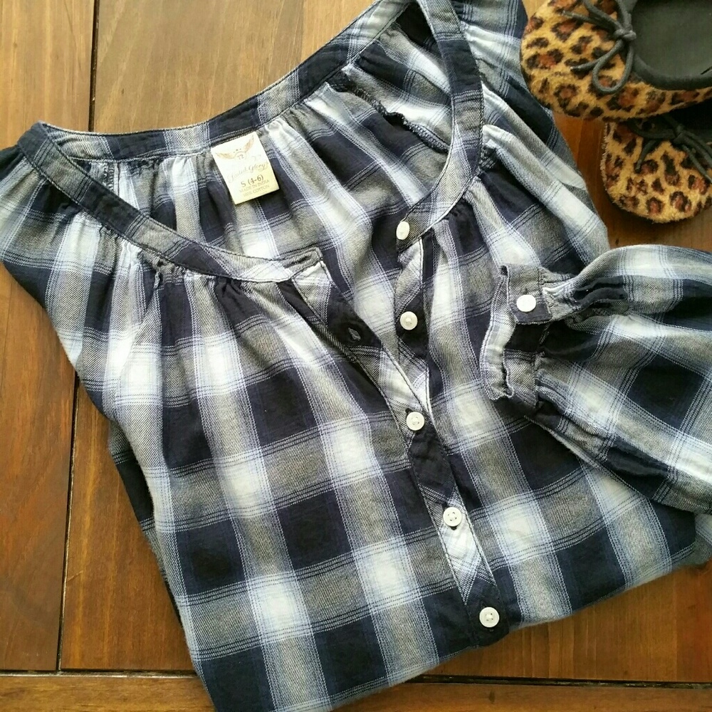 Faded Glory Navy Plaid Long Sleeve 1/2 Button Up S